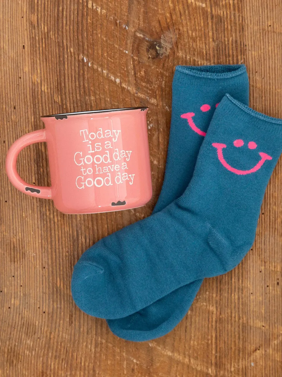 Natural Life Camp Mug & Socks Set