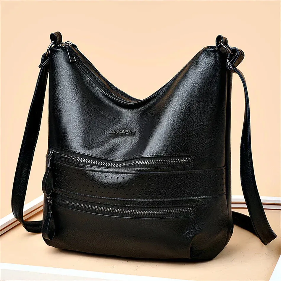 Novella | Double Charm Multi Pocket Shoulder Bag