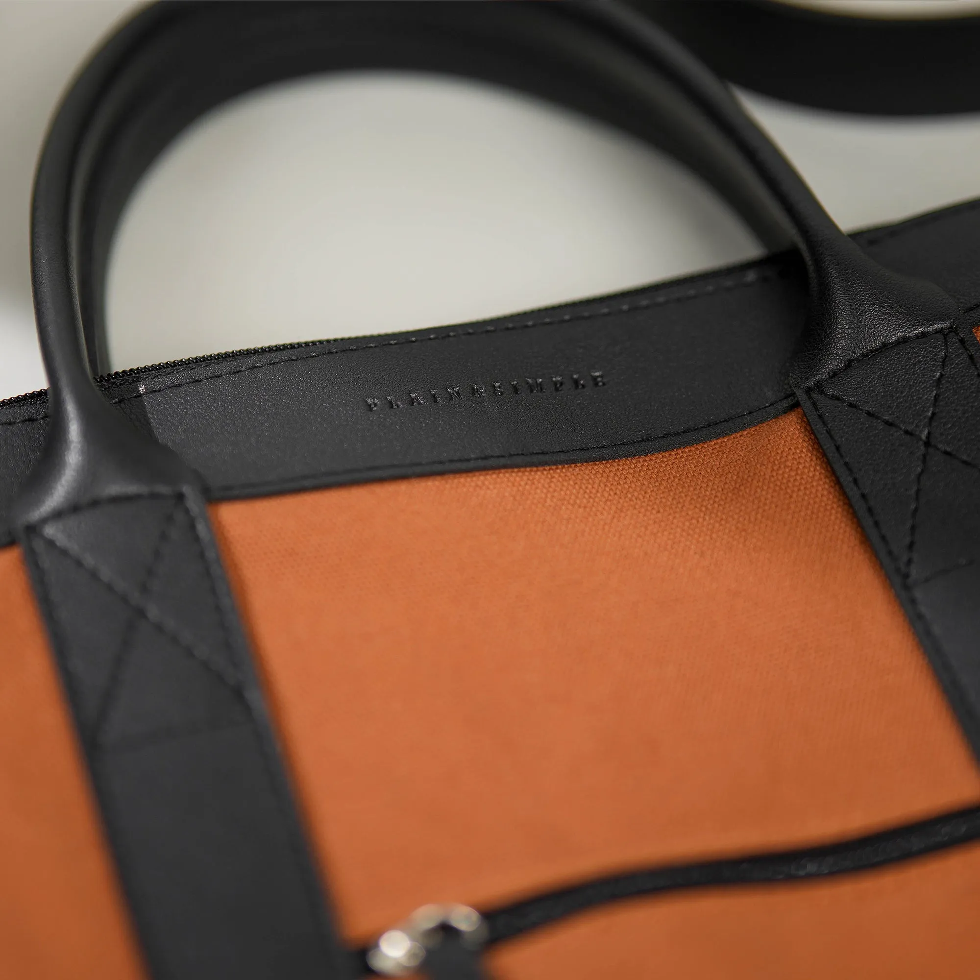 P&S SIGNATURE TOTE BAG