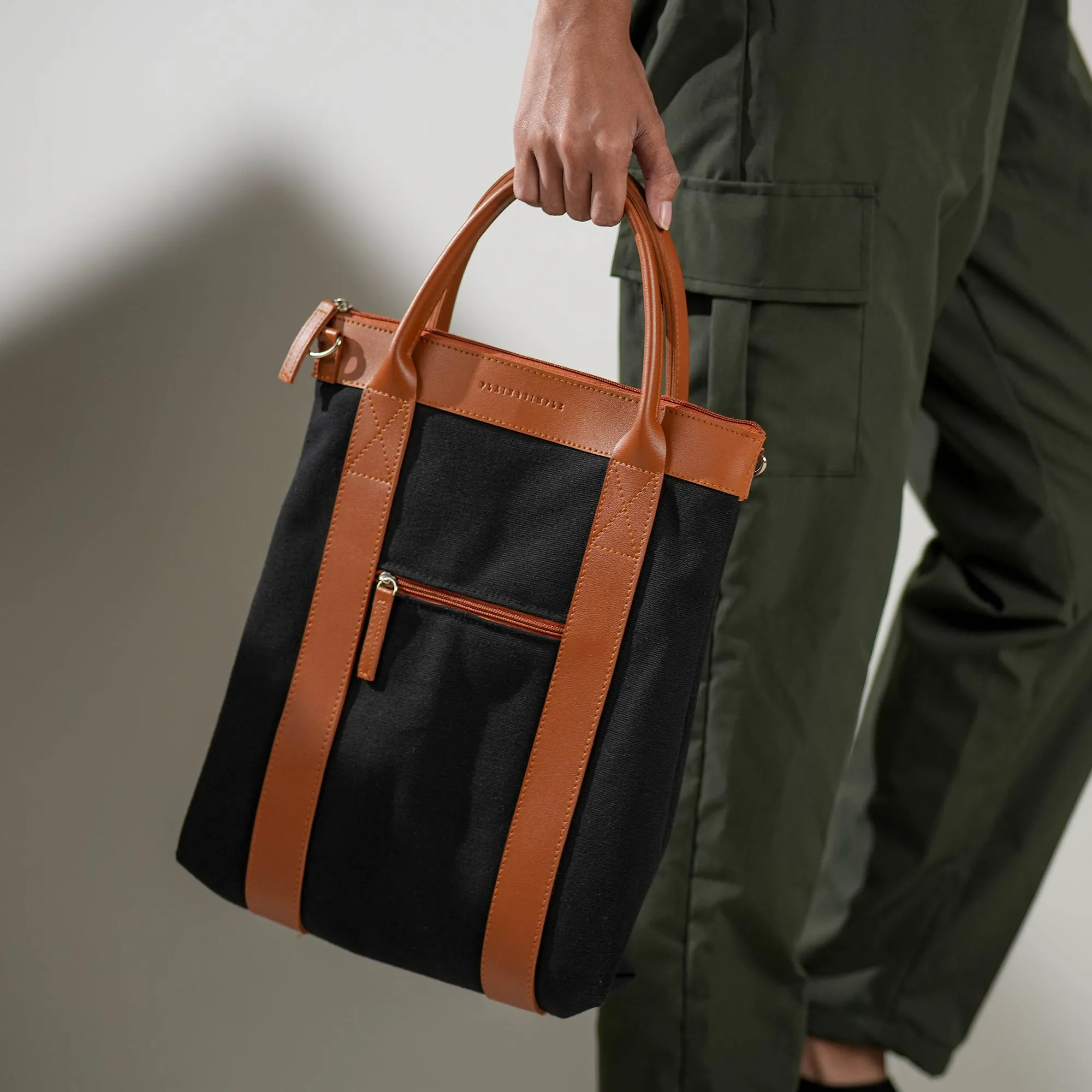 P&S SIGNATURE TOTE BAG